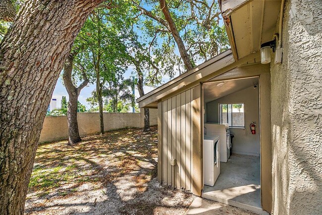 Building Photo - 6345 Newtown Cir