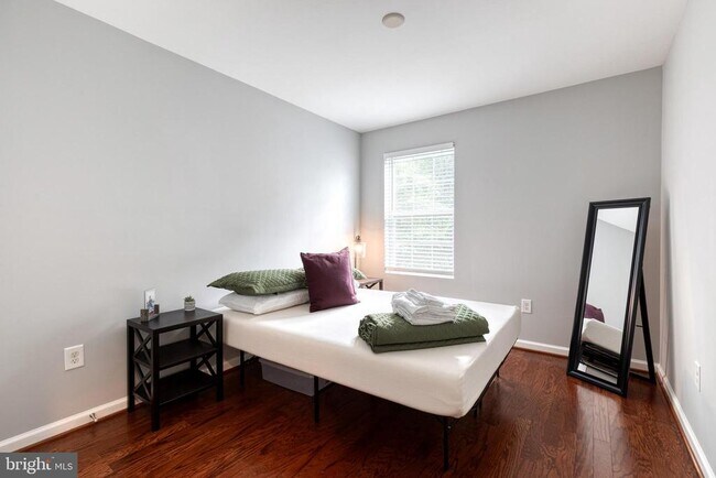 Building Photo - 513 Bluffton Dr