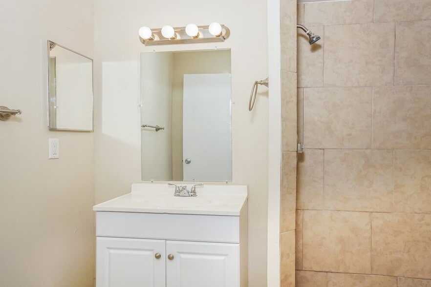 Building Photo - 2264 Silver Maple Ct