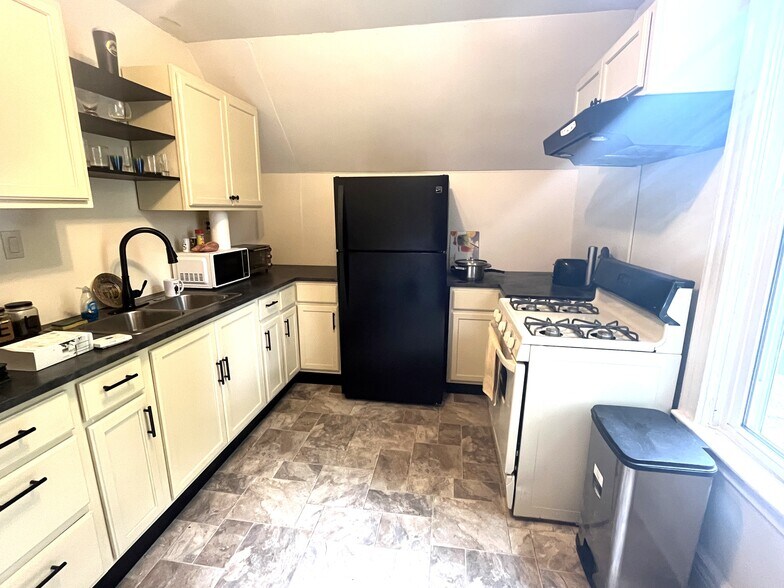 Building Photo - 1619 Myrtle St