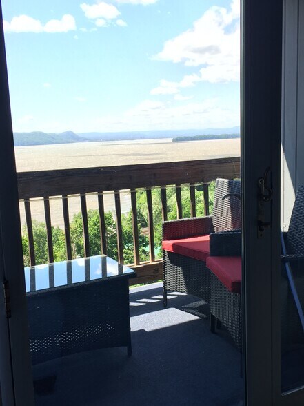 Building Photo - 24 Hudson Point Ln