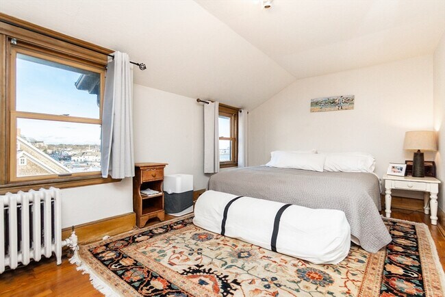 Building Photo - 322 Humphrey St