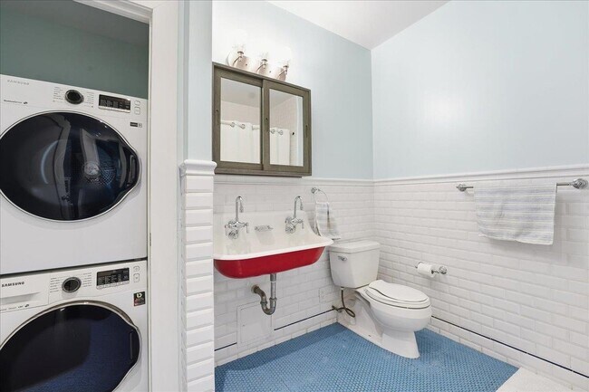 Building Photo - 1500 Hudson St