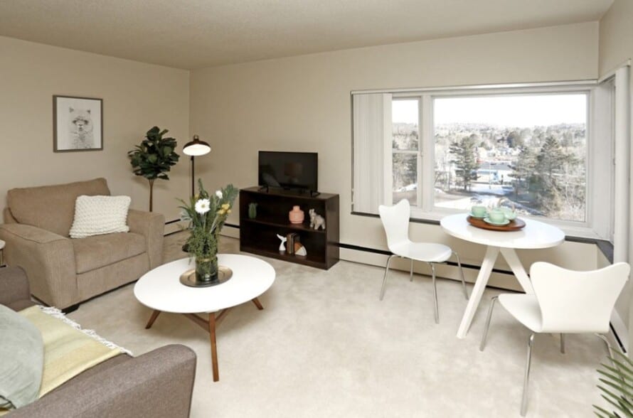 Interior Photo - Mount Royal Manor