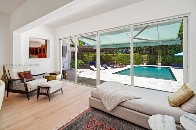 Building Photo - 200 Shore Dr S