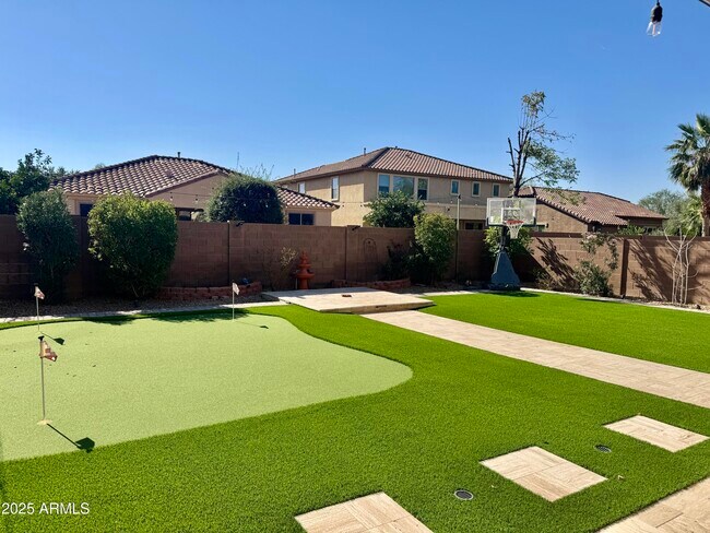 Building Photo - 3641 E Kingbird Pl