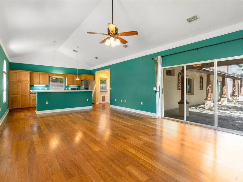 Huge open concept - 145 18th Ave SE