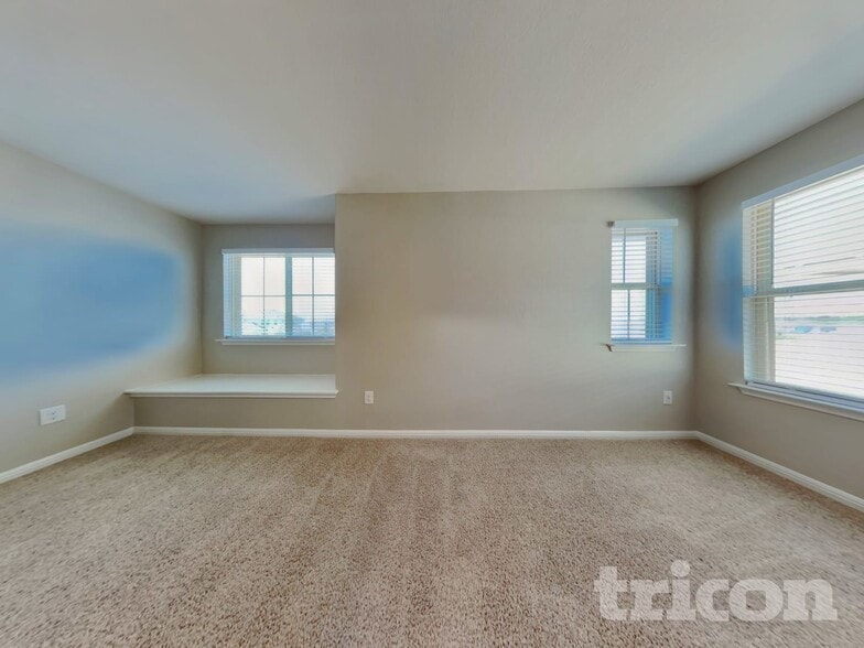 Building Photo - 184 Vestral Rd