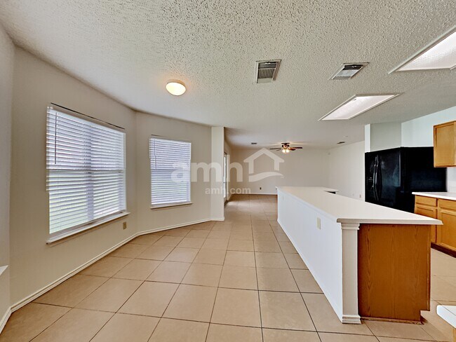 Building Photo - 8302 Parry Path