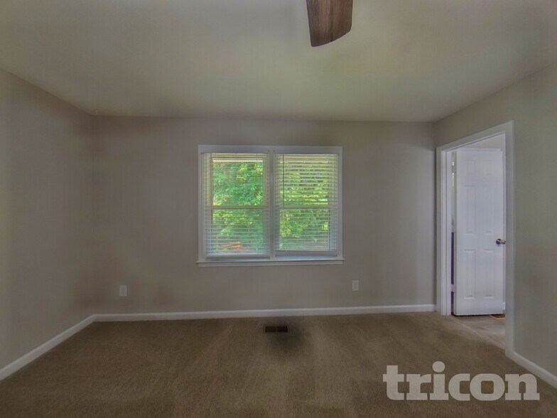 Building Photo - 117 Fawn Cir