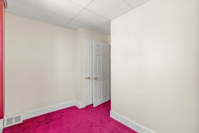 Building Photo - 513 Morris St