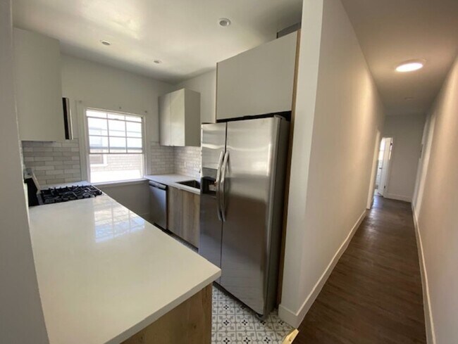 Building Photo - 2666 Orchard Ave