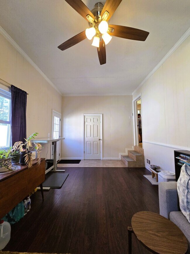Building Photo - Traditional brick ranch in highly desirable West End of Henrico County