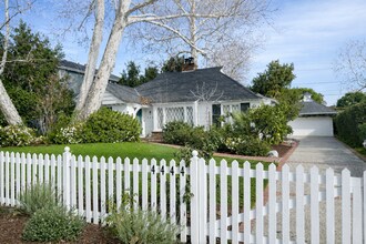 Building Photo - Charming Country English Home