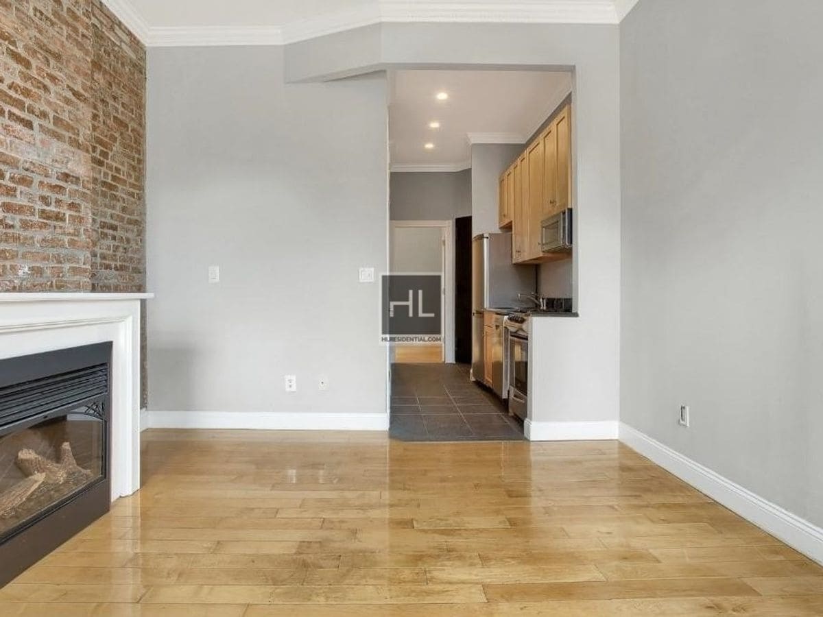 Building Photo - LeRoy Street