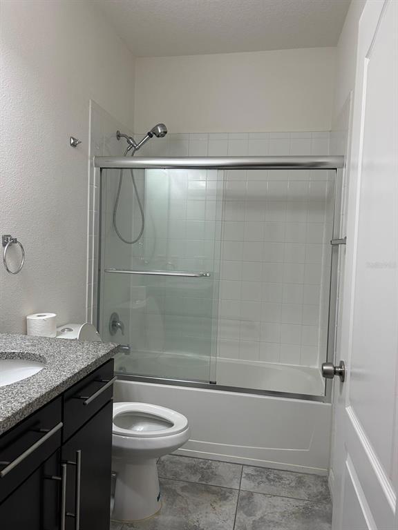 Building Photo - 11464 Center Lake Dr