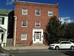 Building Photo - 208 W Boscawen St