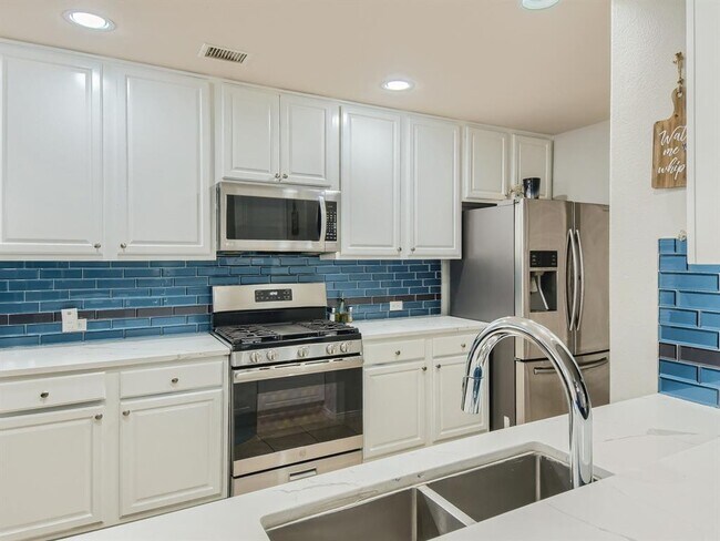 Building Photo - 2405 Christoff Loop