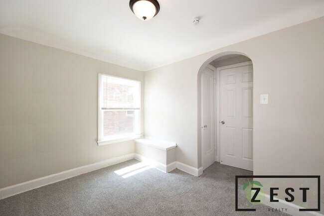 Building Photo - BEAUTIFUL 3 BD 1.5 BATH HOME!