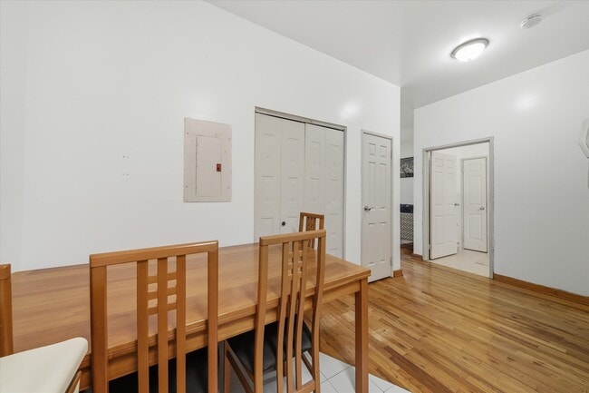 Building Photo - 416 68th St