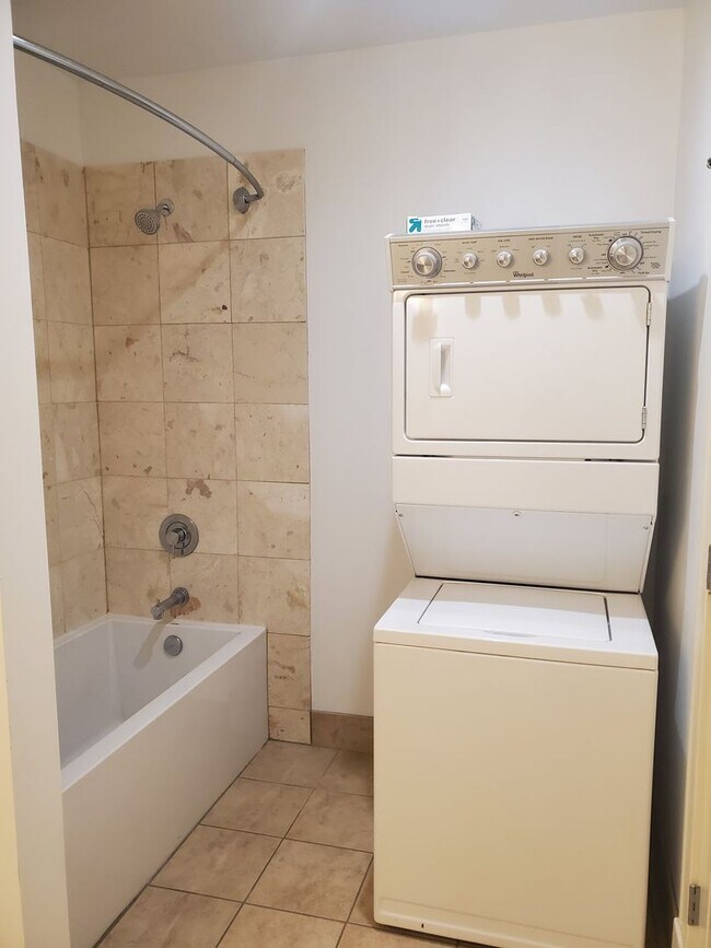 Building Photo - 4338LC Arco Ave. (Mahogany)