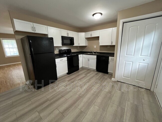 Building Photo - 2649 Ebbie Rd