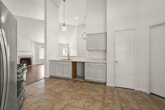 Building Photo - 17014 Sailors Moon Ct