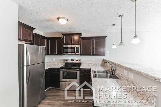 Building Photo - 741 Hollandale Rd