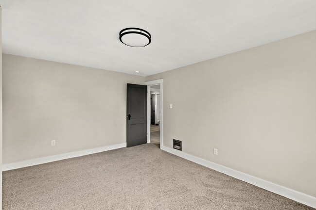 Building Photo - Stunning 3 bedroom home in Turtle Creek av...
