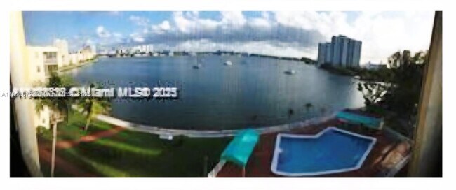 Building Photo - 2910 Point E Dr