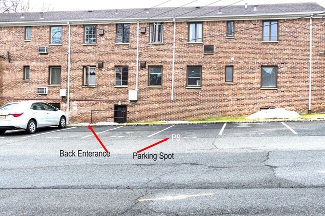 Building Photo - 16D Troy Dr