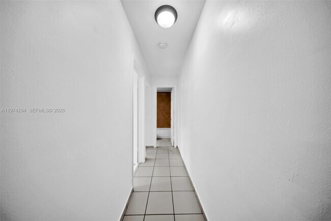 Building Photo - 1853 SW 17th St