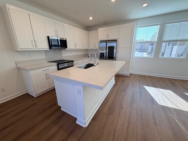 Building Photo - 470 Caliper Wy