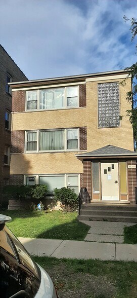 Building Photo - 7529 N. Oakley Ave.