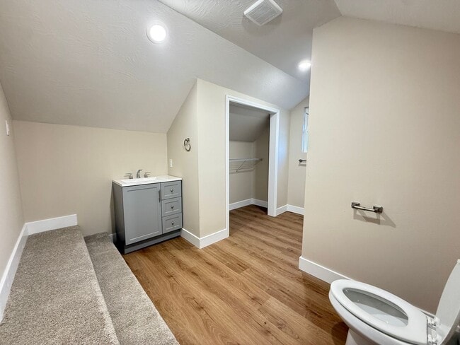 Building Photo - 4 Bed 2 Bath Aurora, MO