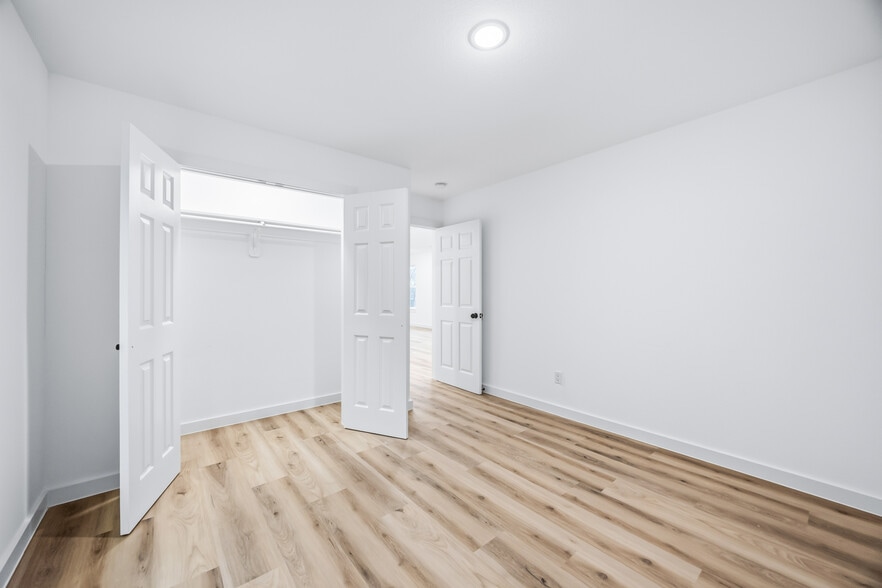 Building Photo - 9318 Sundown Dr