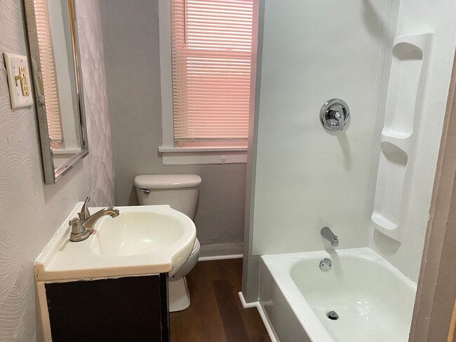 Building Photo - 13th Ave