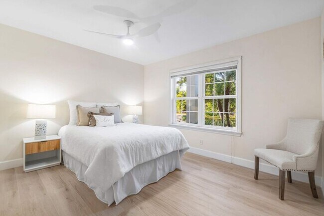 Building Photo - 518 Gardenia Terrace