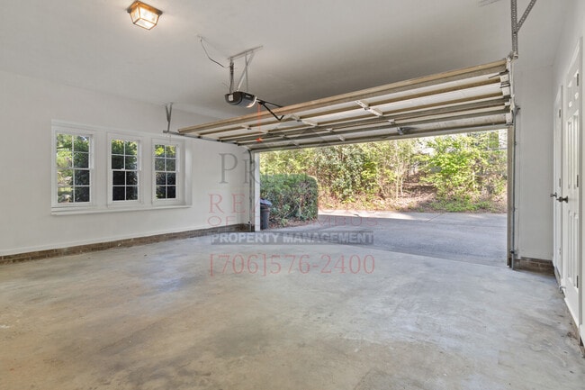 Building Photo - 6157 Bristol Blvd