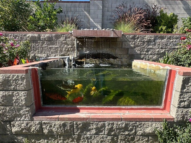 Building Photo - Seven Oaks Highgate Gated Community - READ...