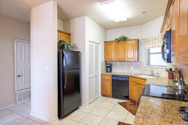 Building Photo - 20 Tapatio Dr E