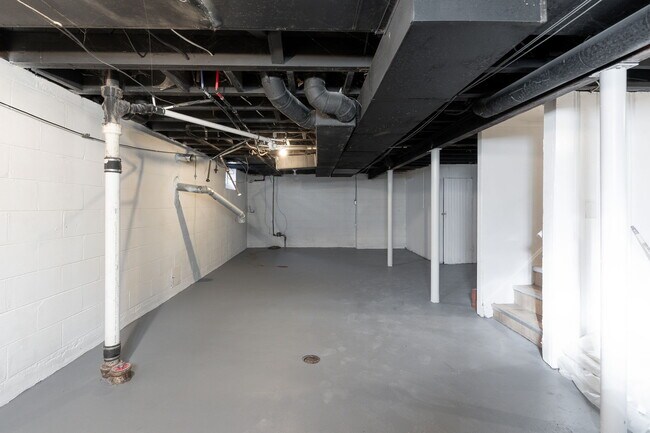 Building Photo - 11716 Coyle St