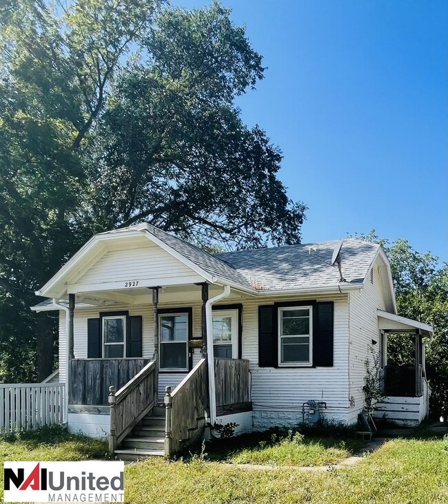 Primary Photo - Three bedroom, two bathroom home for rent ...