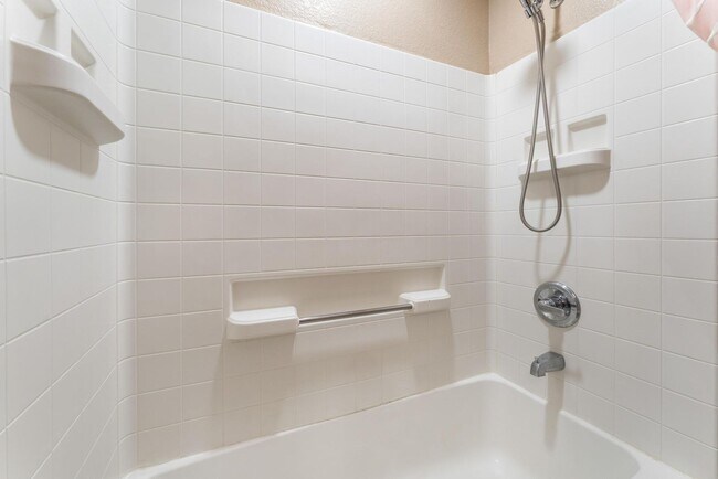 Building Photo - 6604 Lavender Lilly Ln