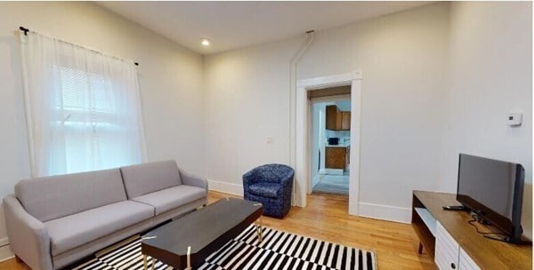 Building Photo - 28 Sumner St