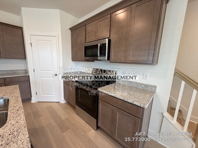 Building Photo - 1725 Bennett Vlg Dr