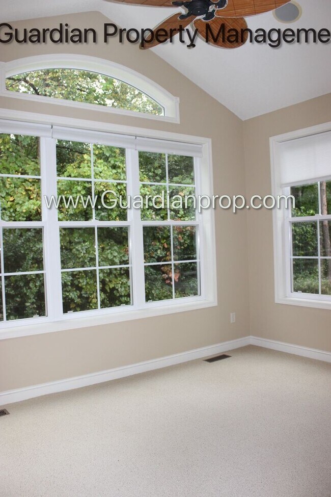 Building Photo - Gorgeous Brooklyn Park Single Family Home, 2 Car Garage, W/D, Office, Available Jan/Feb