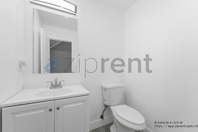 Building Photo - 4403 Jenkins Way