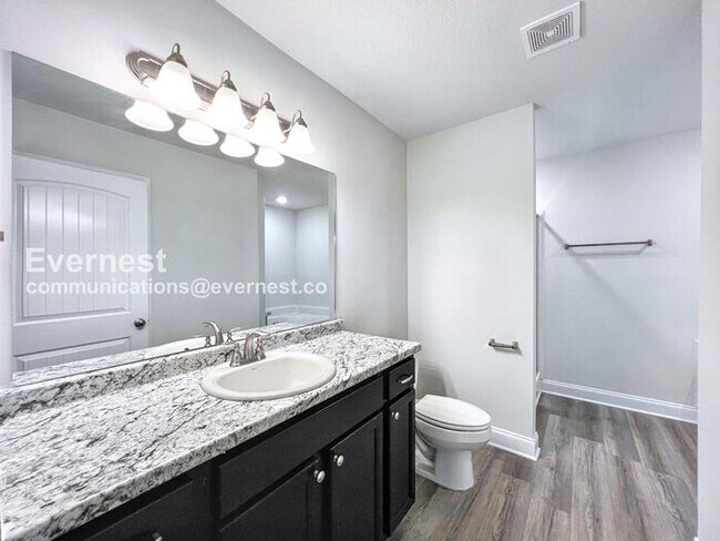 Building Photo - 5909 Kuykendall Dr