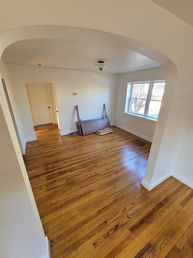 Building Photo - 1403 N Scott St